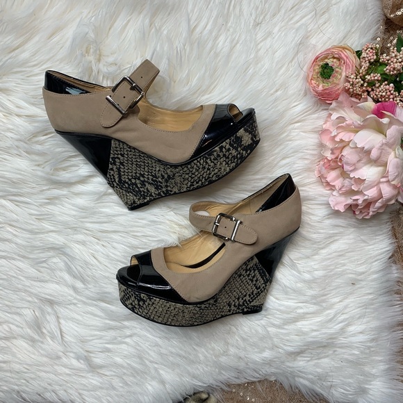 Gianni Bini Shoes - [Gianni Bini] Peep Toe Mary Jane Wedges